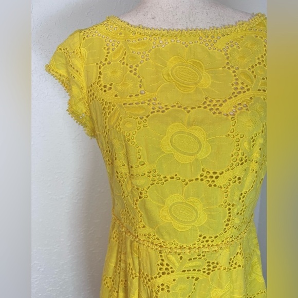 Nanette Lapore Vamos Yellow Eyelet Pocket Dress - Picture 4 of 11